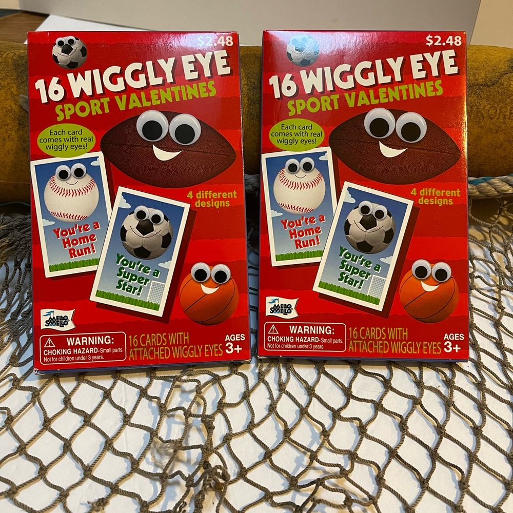 New in Box Wiggly Eye Sports Valentines  16 + 16  (32 total)  count